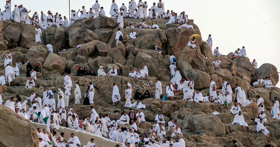 The-Majestic-Mountain-of-Arafat